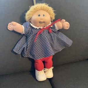 Vintage 1980s Cabbage Patch doll with braces